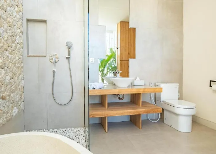 Kona Pererenan Villa